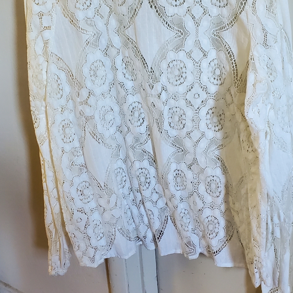 White Crochet Lace Long-Sleeve Blouse